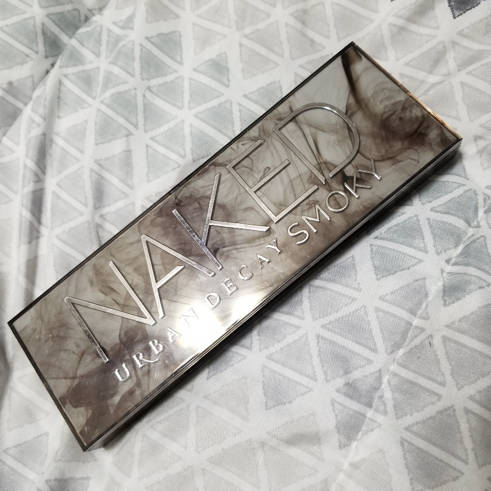 Urban decay naked smokey pallet